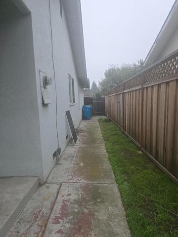 1355 Buchanan Drive, Santa Clara, CA 95051