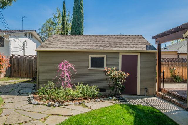 5261 K St, Sacramento, CA 95819