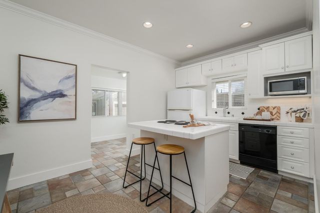 5261 K St, Sacramento, CA 95819