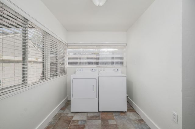 5261 K St, Sacramento, CA 95819