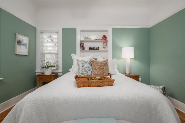 5261 K St, Sacramento, CA 95819