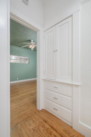 5261 K St, Sacramento, CA 95819