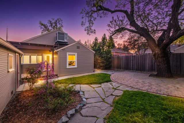 5261 K St, Sacramento, CA 95819