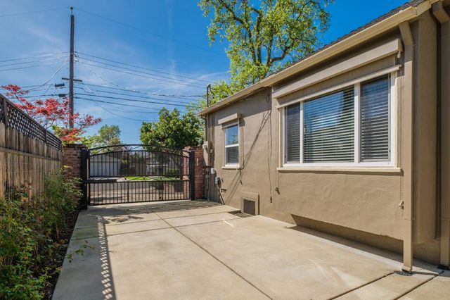 5261 K St, Sacramento, CA 95819