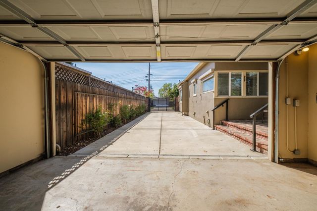 5261 K St, Sacramento, CA 95819