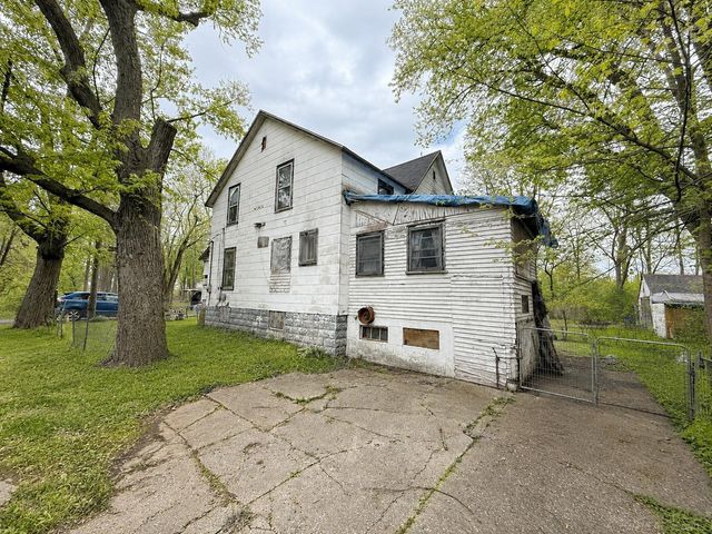 939 Field Avenue, Kalamazoo, MI 49048