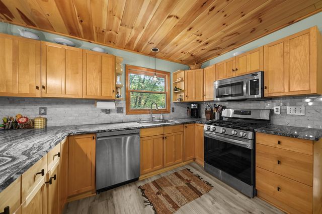 105 Marigold Lane, Roscommon Twp, MI 48629