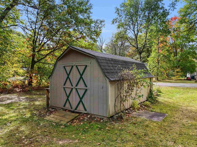 105 Marigold Lane, Roscommon Twp, MI 48629