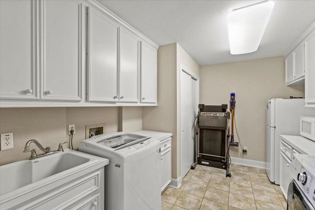 123 Port Street, San Leon, TX 77539