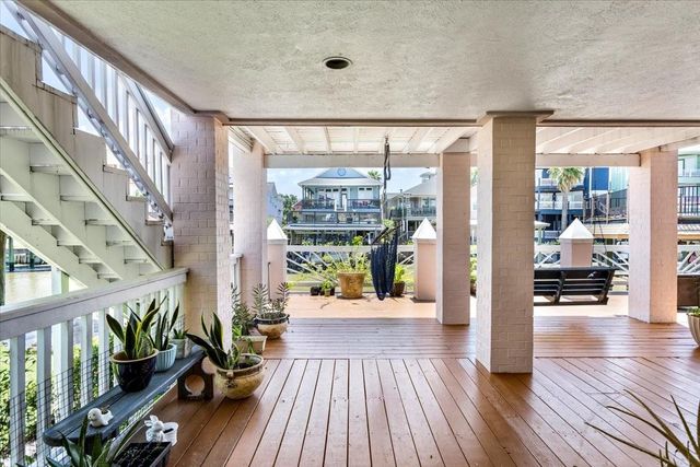 123 Port Street, San Leon, TX 77539