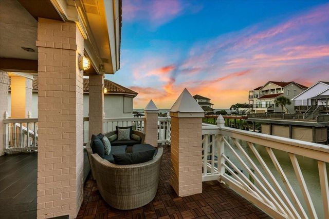 123 Port Street, San Leon, TX 77539