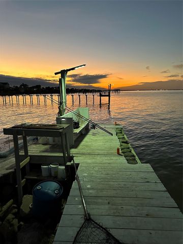 123 Port Street, San Leon, TX 77539