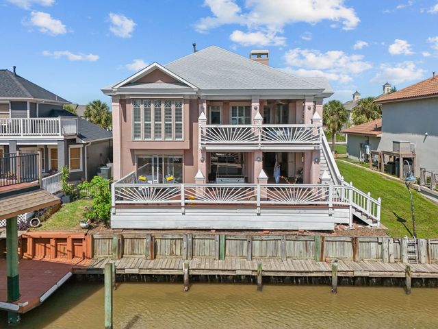 123 Port Street, San Leon, TX 77539