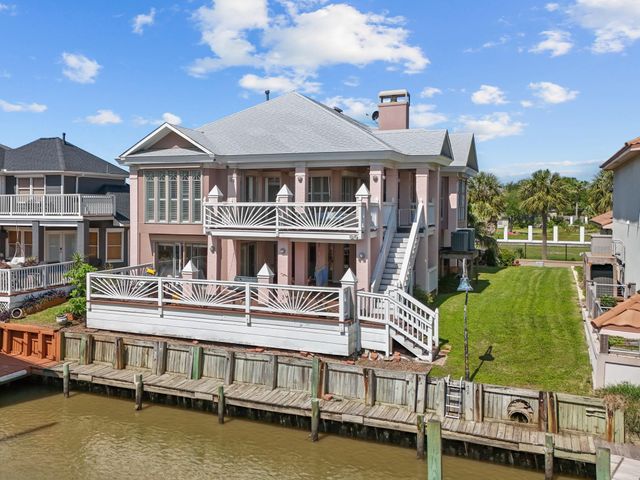 123 Port Street, San Leon, TX 77539