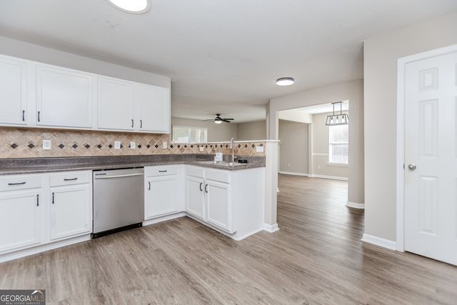 4469 Persian Court, Snellville, GA 30039