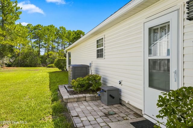 7404 Huckleberry Lane SW, Sunset Beach, NC 28468