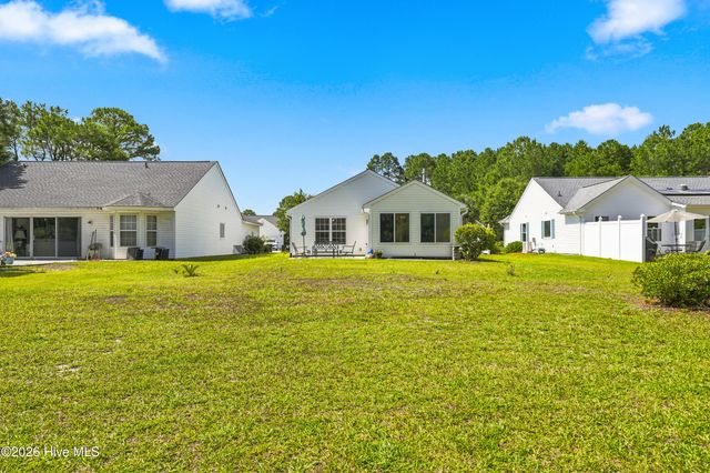 7404 Huckleberry Lane SW, Sunset Beach, NC 28468
