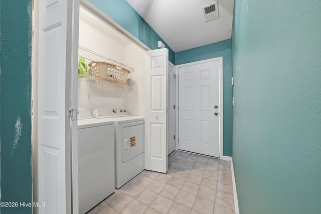 7404 Huckleberry Lane SW, Sunset Beach, NC 28468