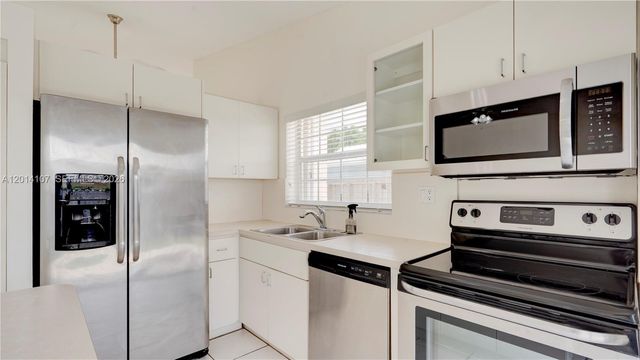 6410 SW 112th Pl 6410, Miami, FL 33173