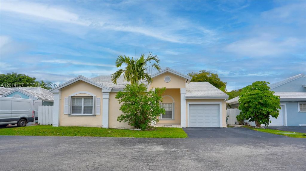 6410 SW 112th Pl 6410, Miami, FL 33173