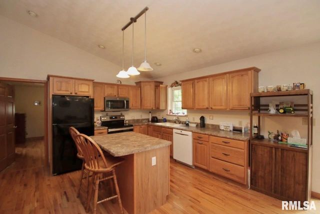 143 ELMRIDGE Circle, East Peoria, IL 61611
