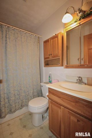 143 ELMRIDGE Circle, East Peoria, IL 61611