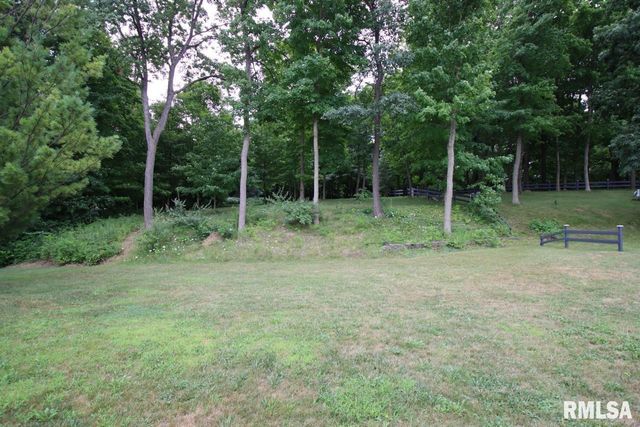 143 ELMRIDGE Circle, East Peoria, IL 61611