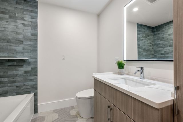 527 East 7th Street 1, Boston, MA 02127