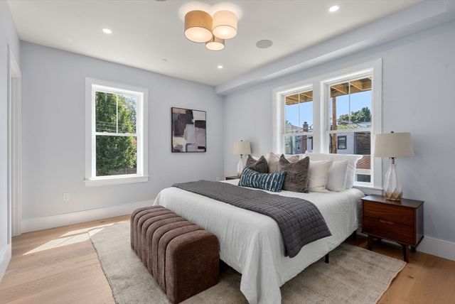 527 East 7th Street 1, Boston, MA 02127