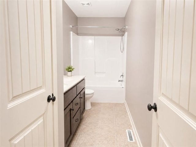 412 Duncan Drive, Liberty, MO 64068