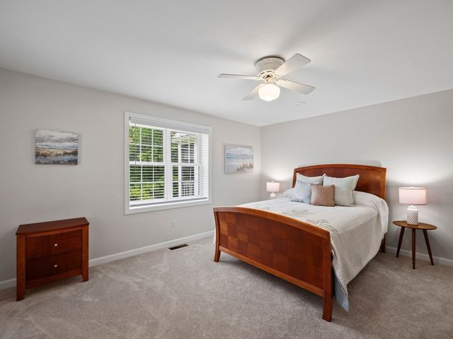 126 Audubon Dr 126, Acton, MA 01720