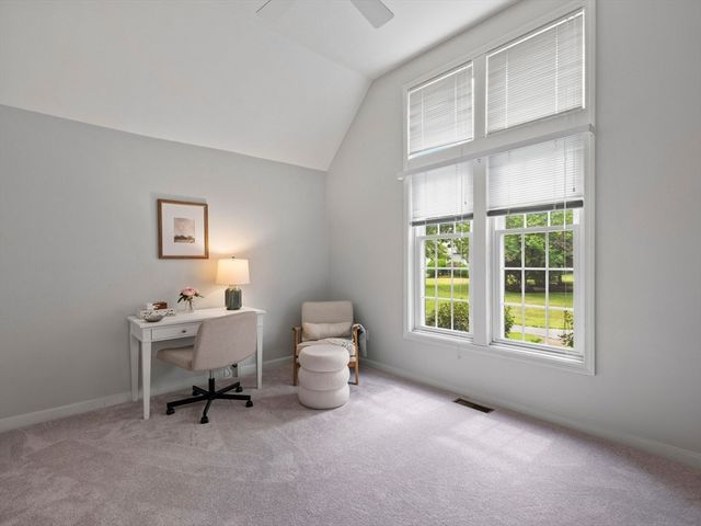 126 Audubon Dr 126, Acton, MA 01720