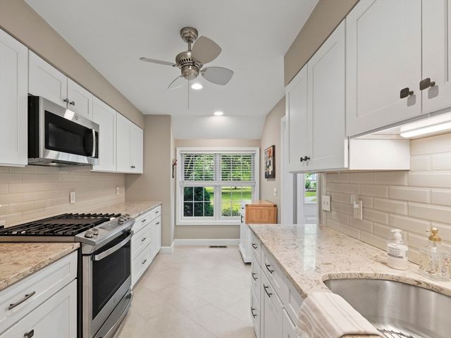 126 Audubon Dr 126, Acton, MA 01720