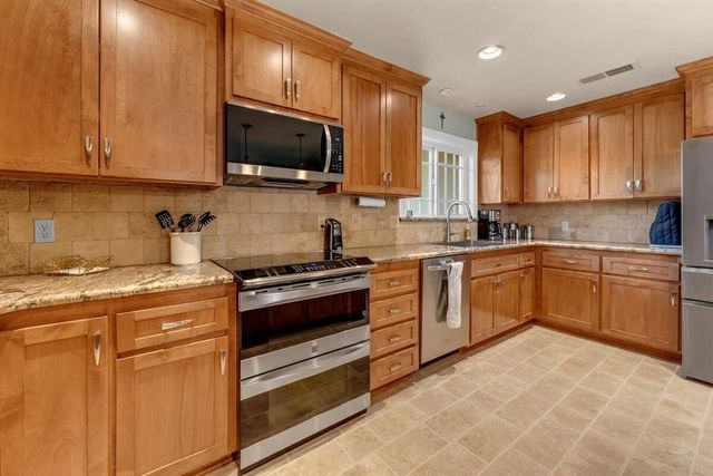 14965 Oak Knoll Drive, Red Bluff, CA 96080