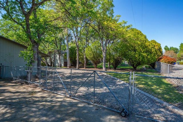 14965 Oak Knoll Drive, Red Bluff, CA 96080