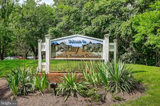 13 CRUSADER CT, Germantown, MD 20874