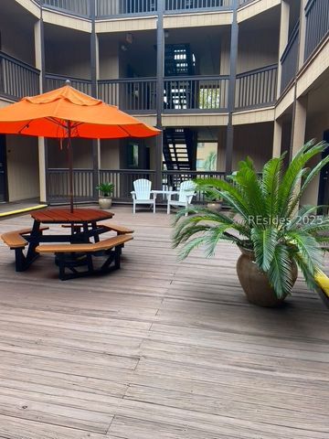 40 Folly Field Rd Apt C7, Hilton Head Island, SC 29928