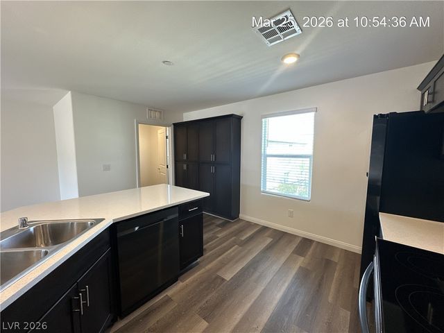 2755 Atomic Tangerine Way 4, Las Vegas, NV 89183