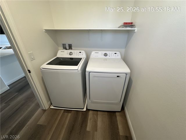2755 Atomic Tangerine Way 4, Las Vegas, NV 89183