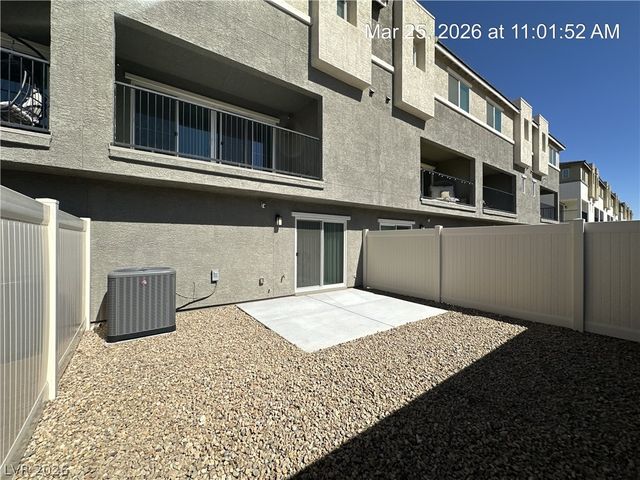 2755 Atomic Tangerine Way 4, Las Vegas, NV 89183