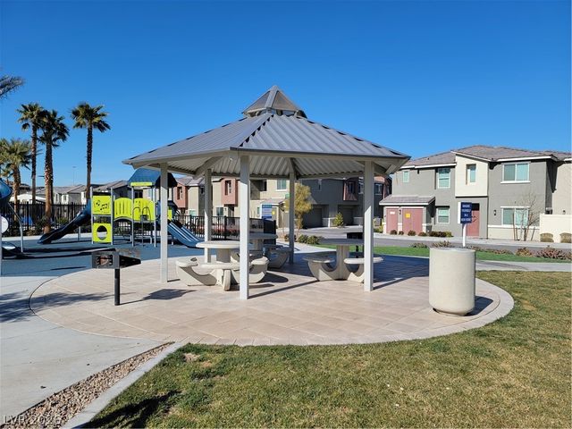 2755 Atomic Tangerine Way 4, Las Vegas, NV 89183