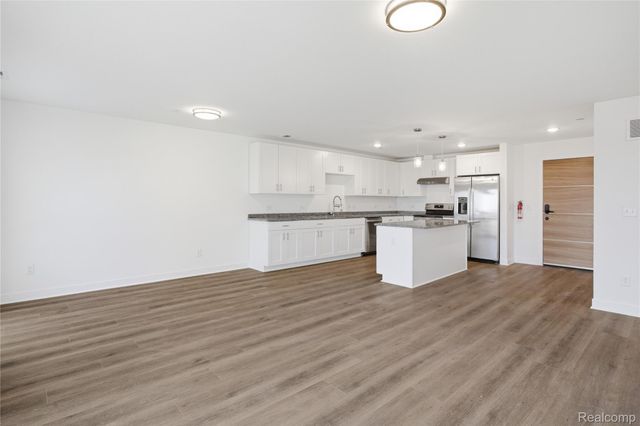 166 Oak Street 309, Wyandotte, MI 48192