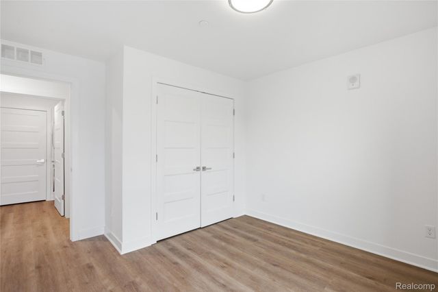 166 Oak Street 309, Wyandotte, MI 48192
