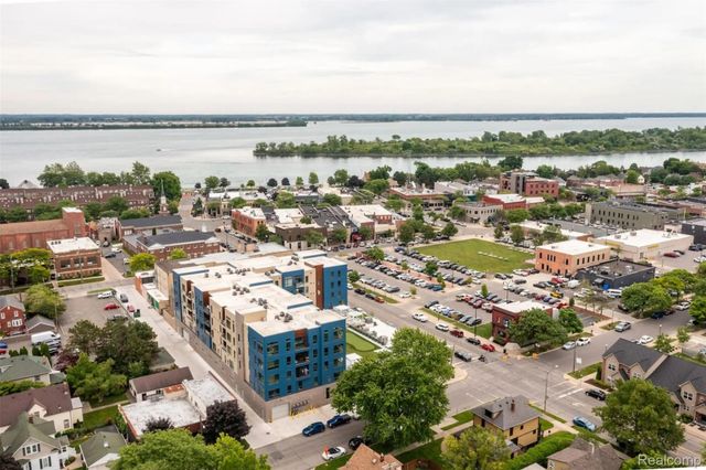 166 Oak Street 309, Wyandotte, MI 48192