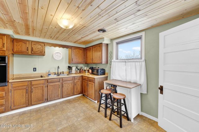 330 Fifth Street, Clay Center, OH 43408