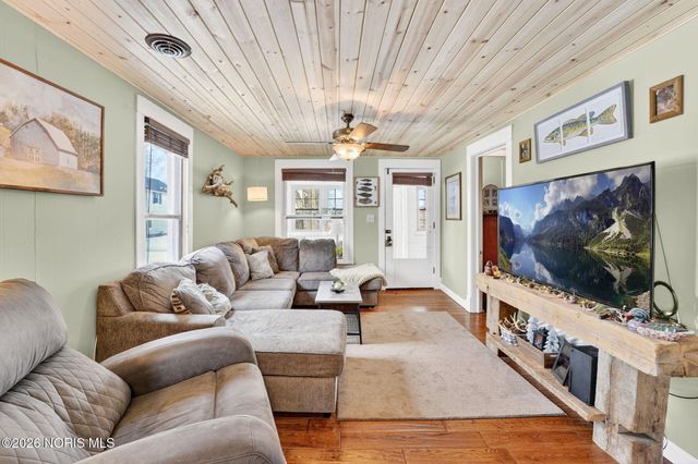 330 Fifth Street, Clay Center, OH 43408