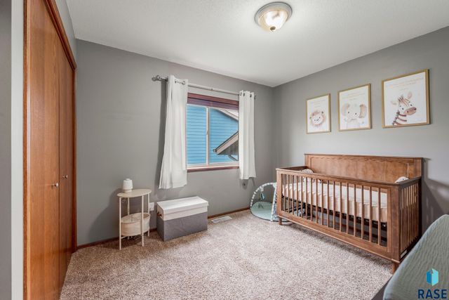 4700 S Grinnell Ave Avenue, Sioux Falls, SD 57106
