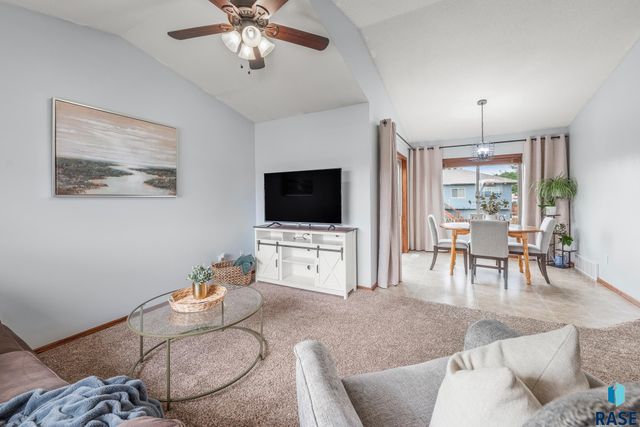 4700 S Grinnell Ave Avenue, Sioux Falls, SD 57106