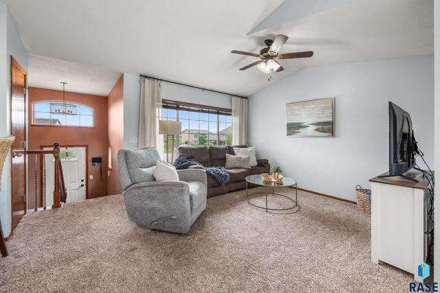 4700 S Grinnell Ave Avenue, Sioux Falls, SD 57106
