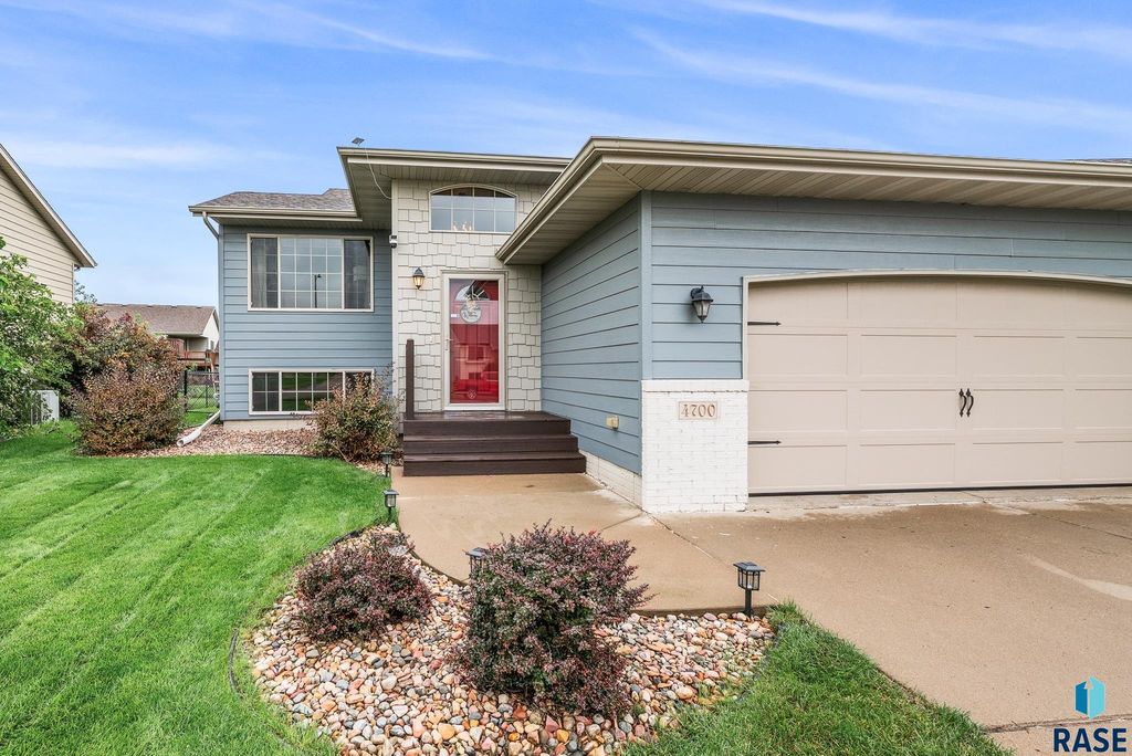 4700 S Grinnell Ave Avenue, Sioux Falls, SD 57106